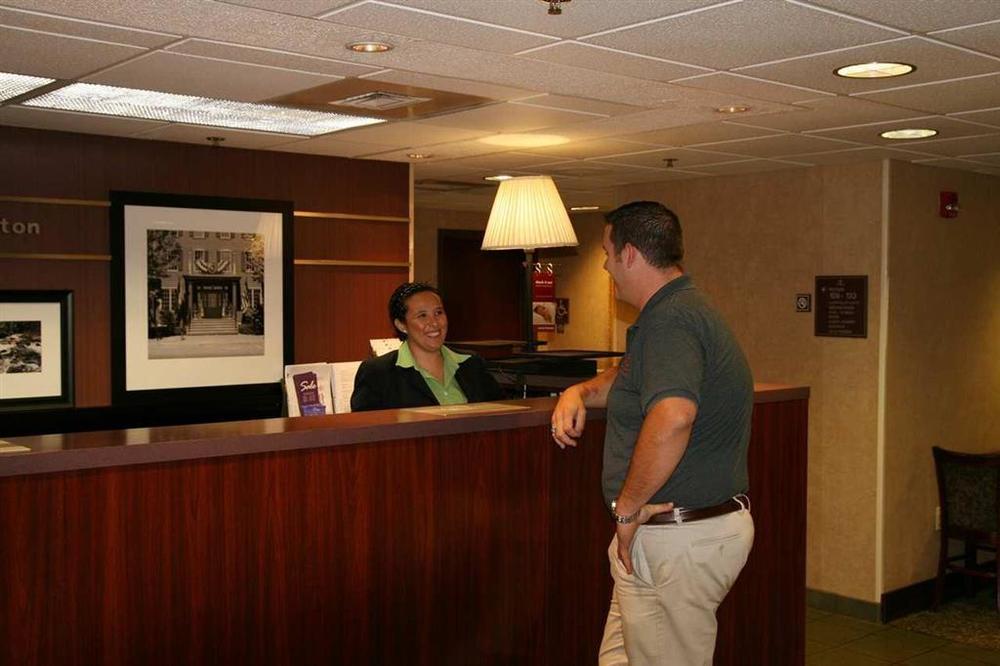 Hampton Inn Flemington Interiør bilde